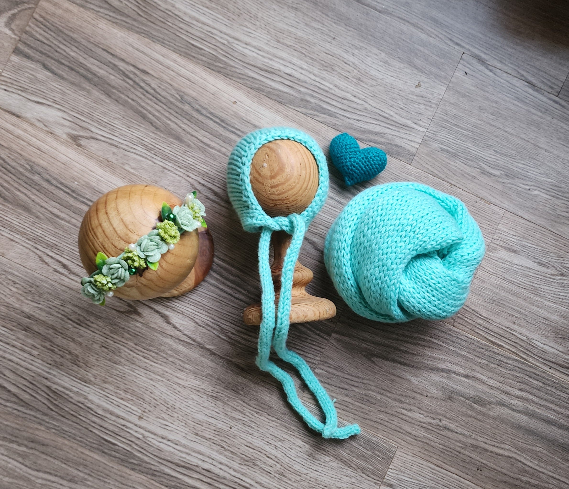 Knitted Wrap & Cap Set Type 2