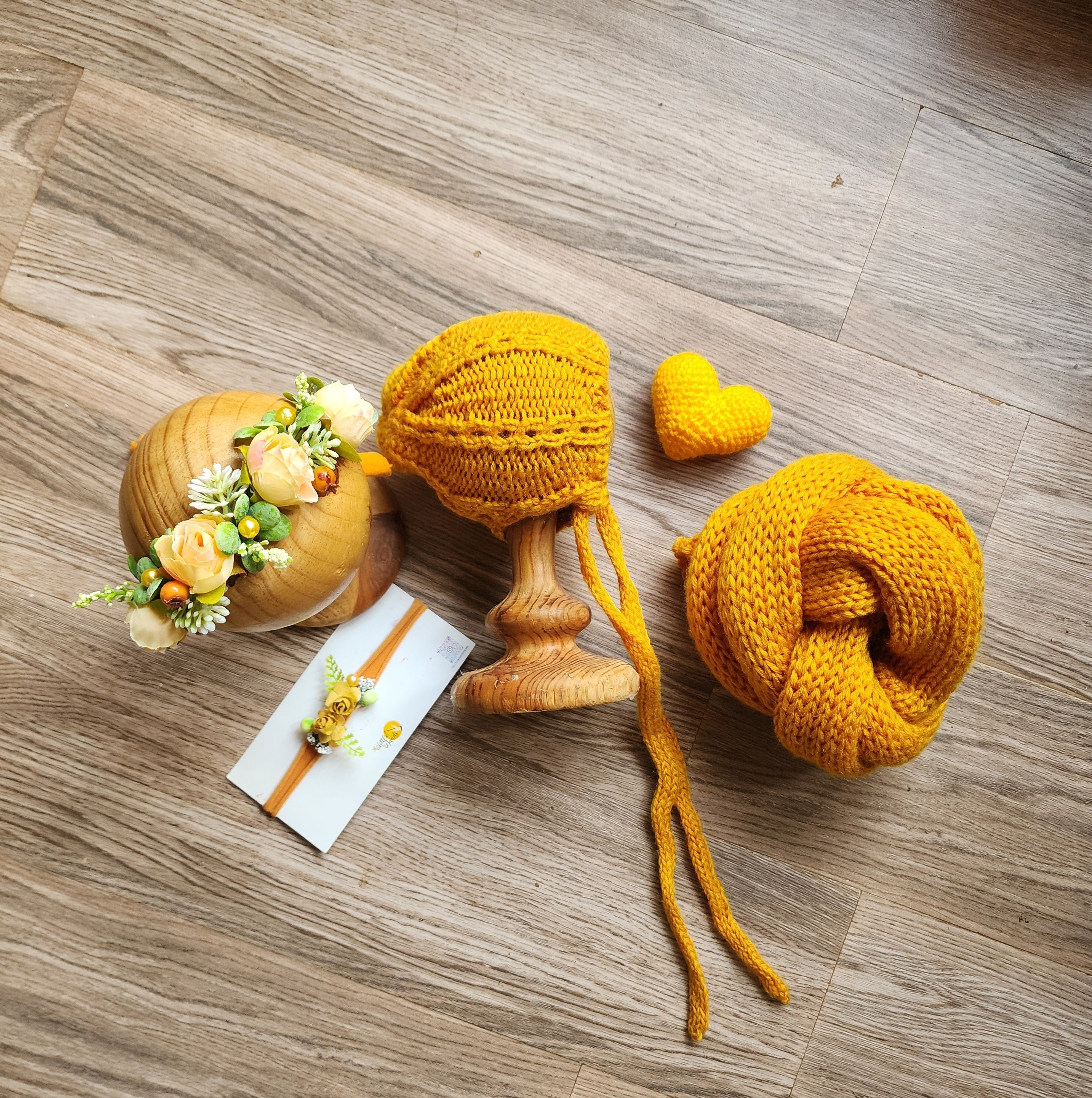 Knitted Wrap & Cap Set Type 2