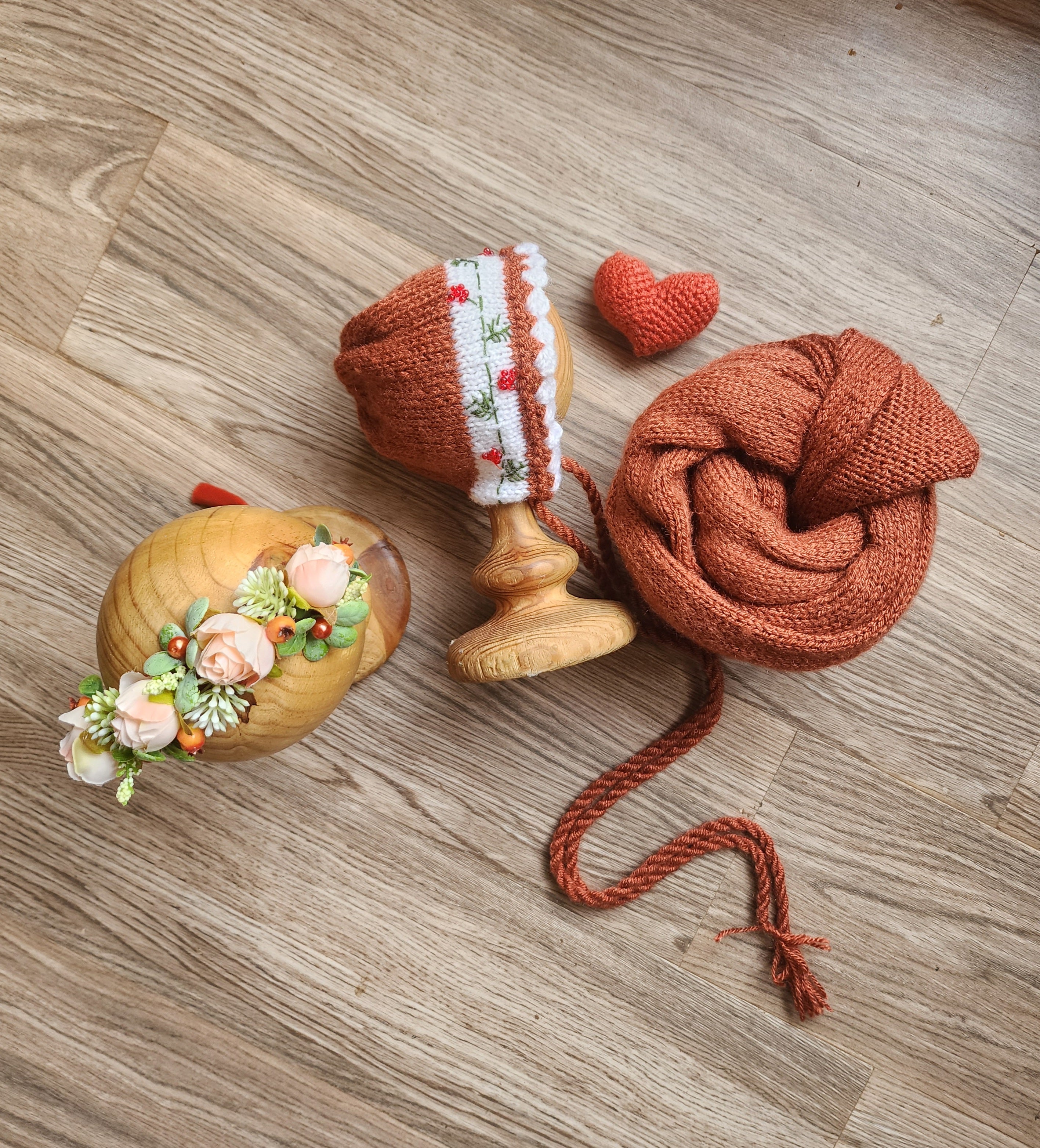 Knitted Wrap & Cap Set Type 3 - Embroidered