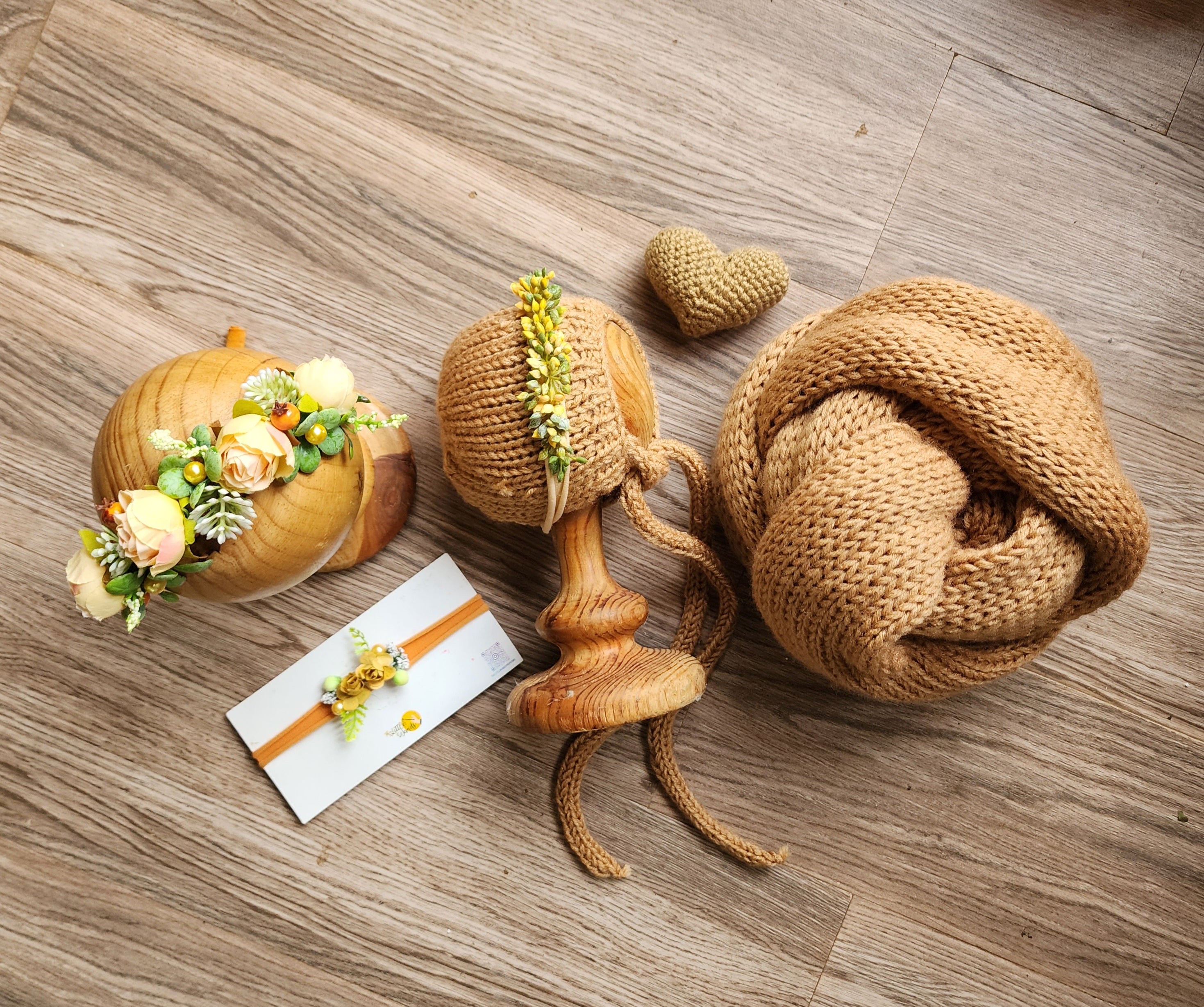 Knitted Wrap & Cap Set Type 2