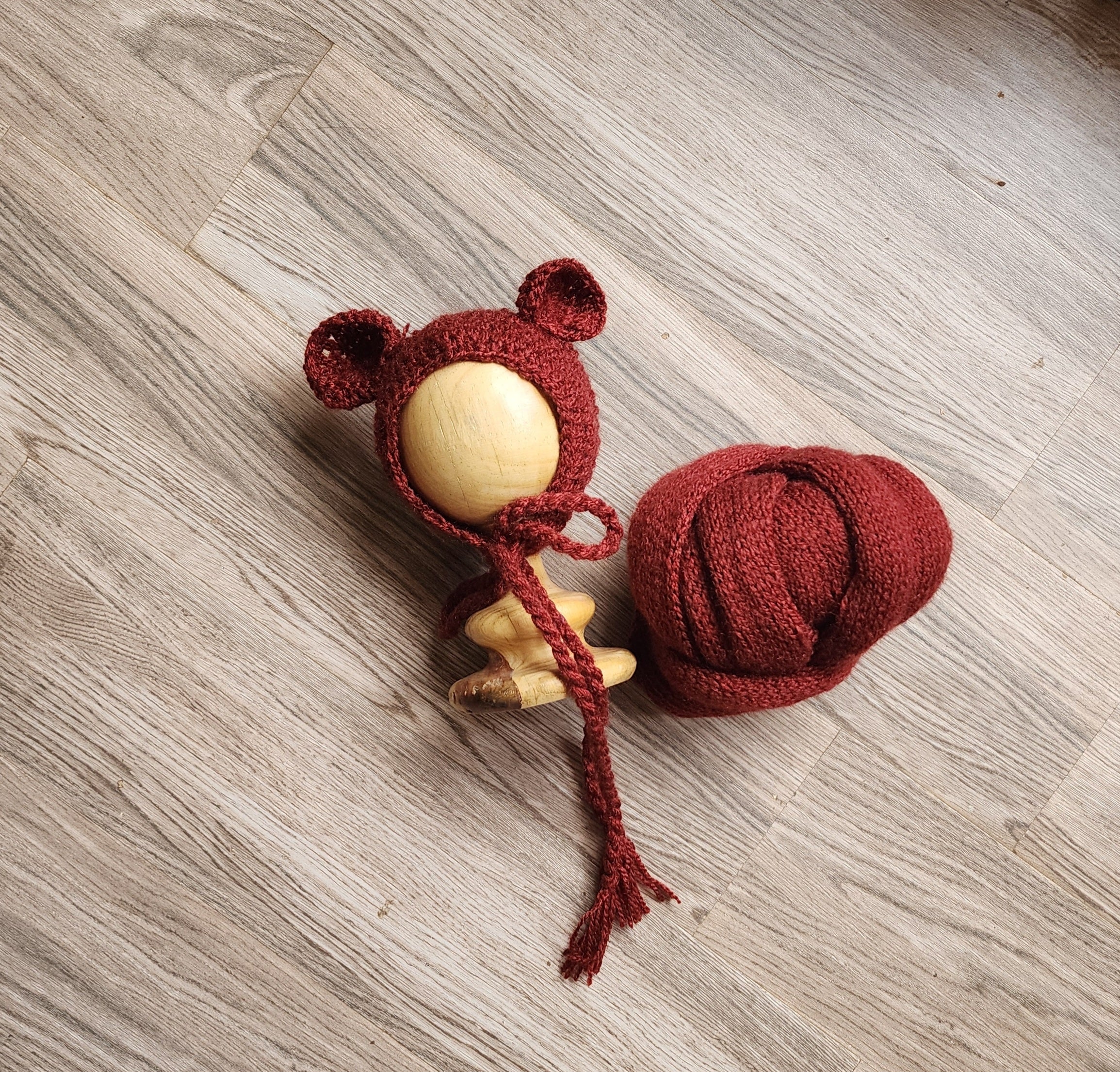 Knitted Wrap & Cap Set Type 4