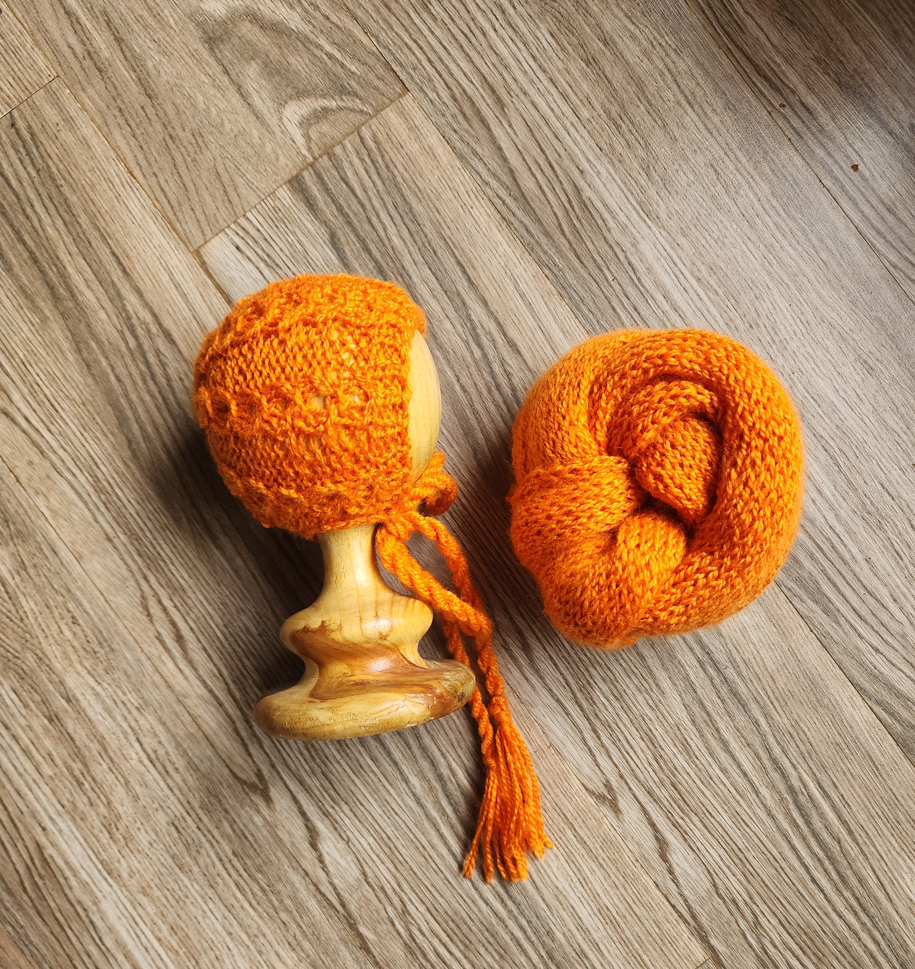 Knitted Wrap & Cap Set Type 4