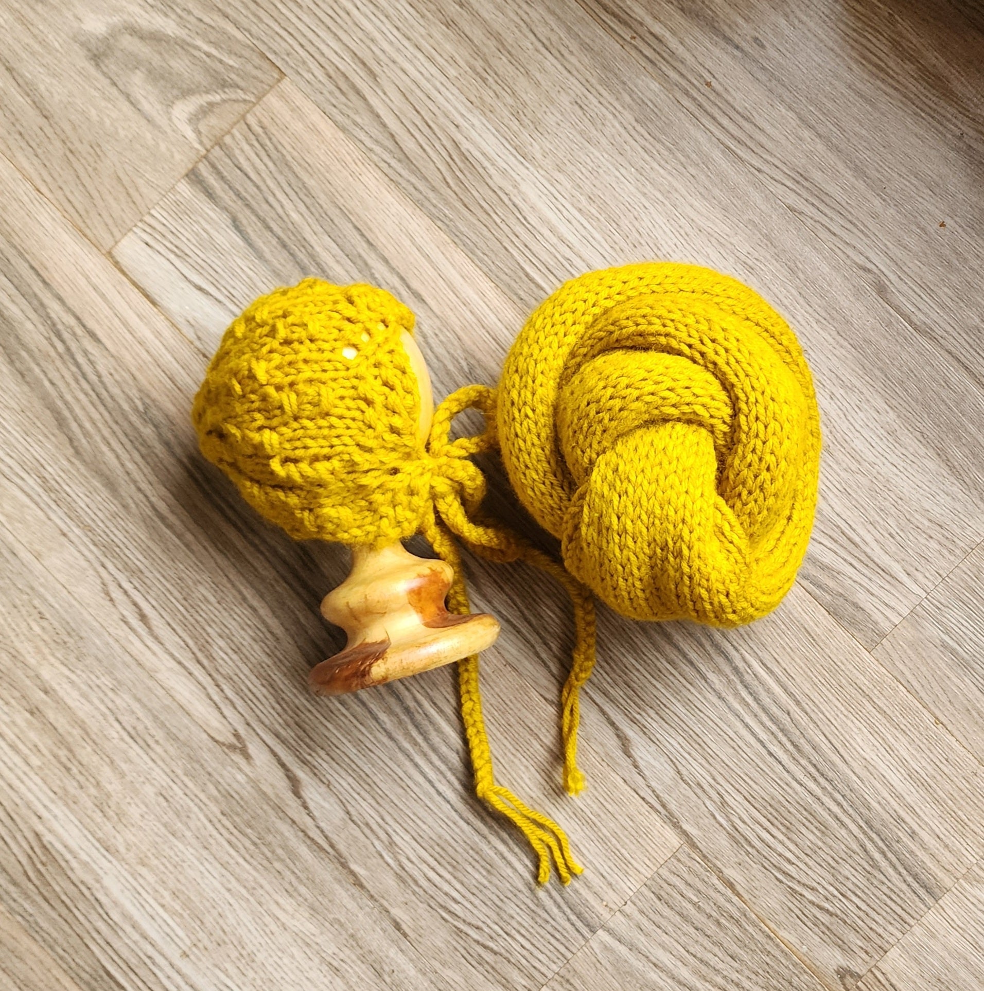 Knitted Wrap & Cap Set Type 4