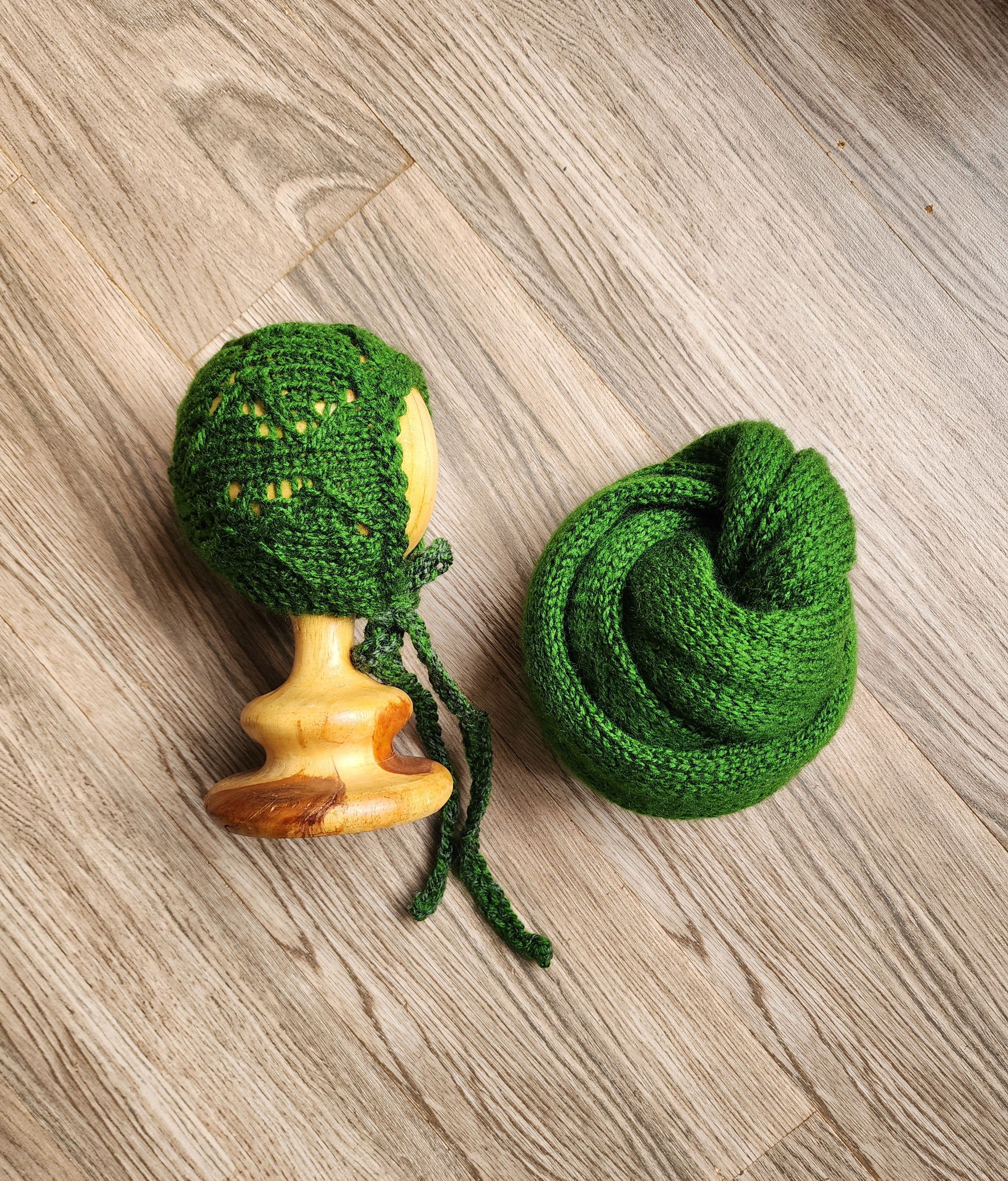 Knitted Wrap & Cap Set Type 4