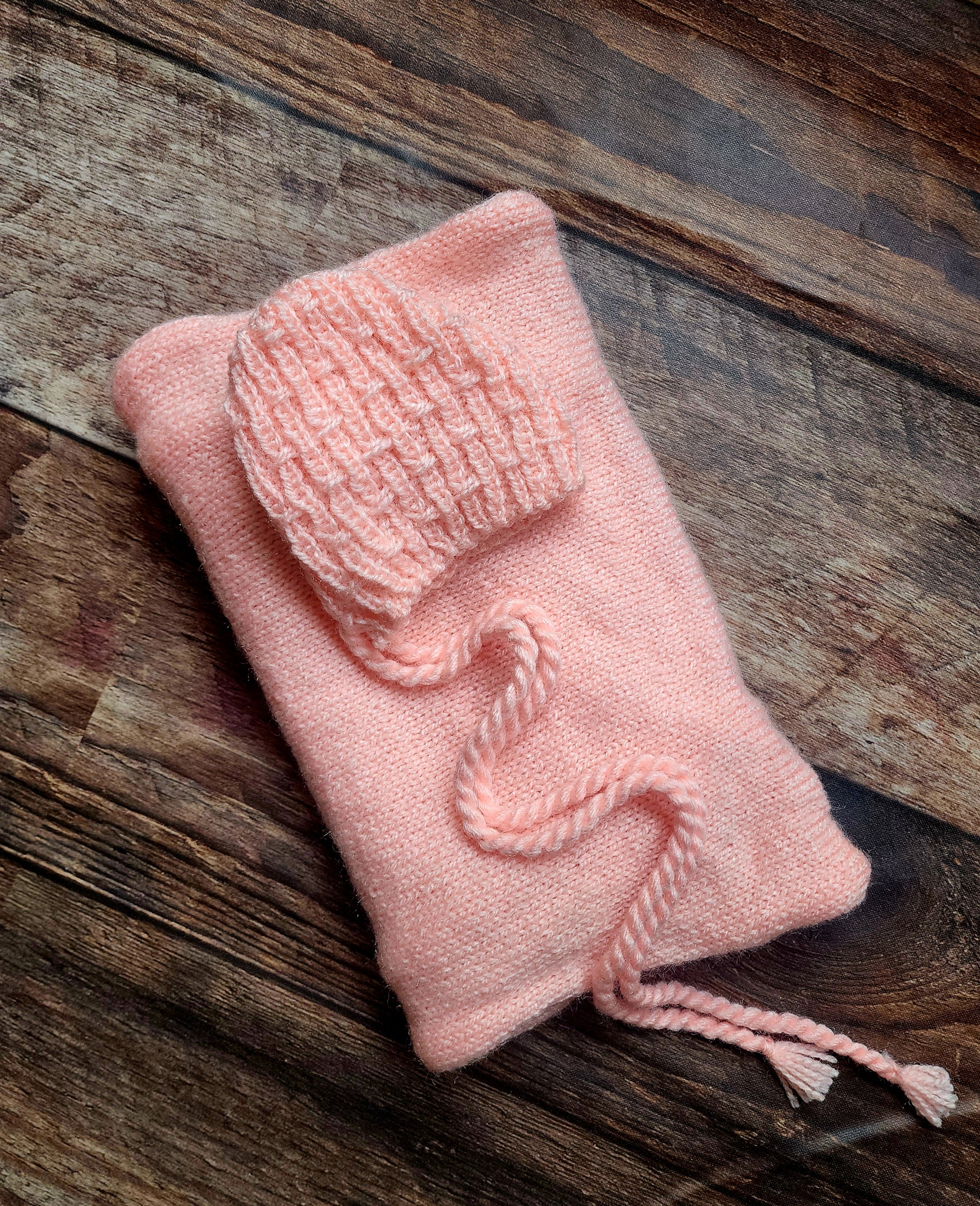 Knitted Wrap & Cap Set Type 1